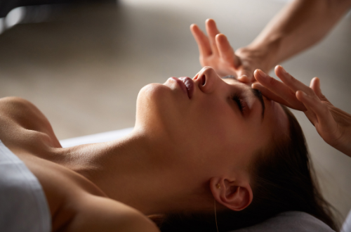 MASSAGE & RESTITUTION: VEJEN TIL MERE VELVÆRE